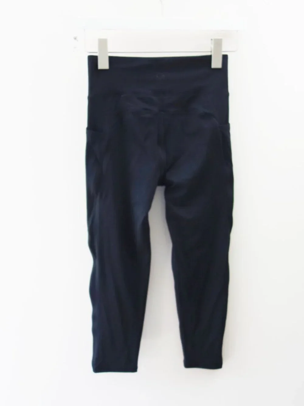 GapFit Teen Black Pocket Active Capri Leggings Size 12 NWT!
